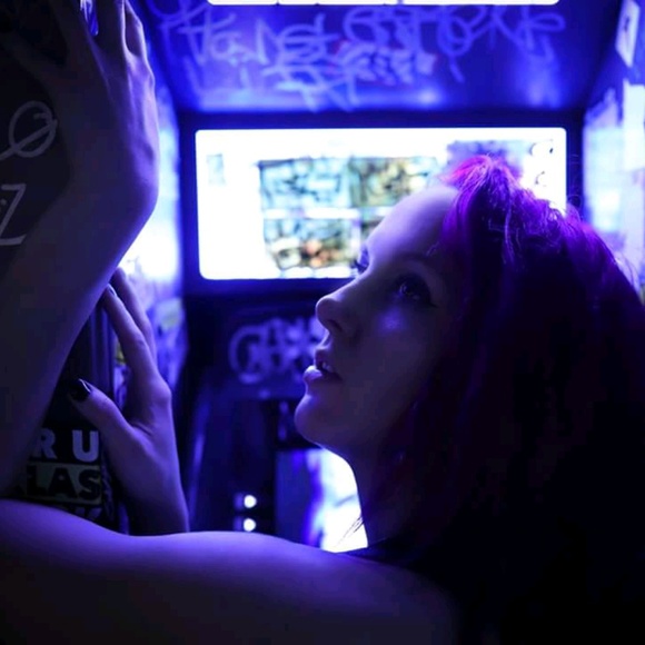 Meet your Posher, Chloe - Picture 1 of 1